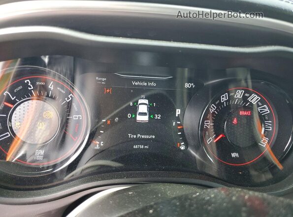 2C3CDZJG2NH238585 2022 DODGE CHALLENGER Черный Вид щитка приборов
