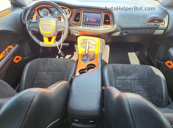 2C3CDZJG3LH155924 2020 DODGE CHALLENGER Orange Առջևի վահանակի տեսք