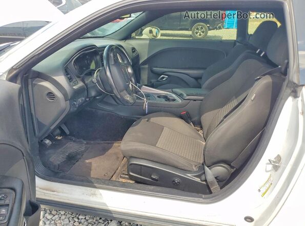 2C3CDZJG5KH557443 2019 DODGE CHALLENGER White Front interior view