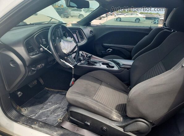 2C3CDZJG9KH620690 2019 DODGE CHALLENGER White Rear interior view