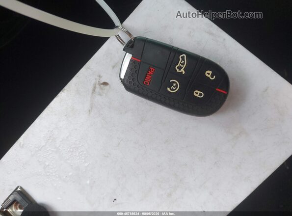 2C3CDZJG9KH756382 2019 DODGE CHALLENGER Silver Widok deski rozdzielczej