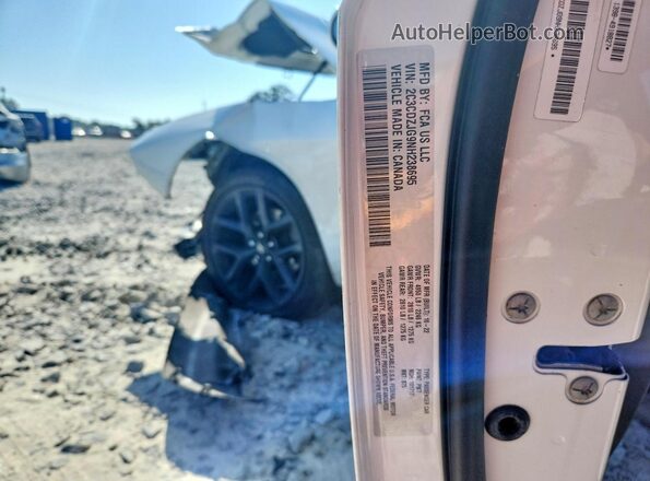 2C3CDZJG9NH238695 2022 DODGE CHALLENGER White Շարժիչի բաժամունքի տեսք