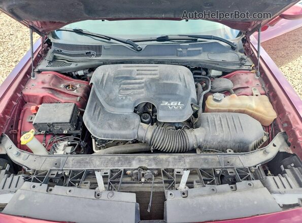 2C3CDZKG3KH635572 2019 DODGE CHALLENGER Red Вид задньої частини салону