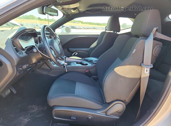 2C3CDZKG4PH670693 2023 DODGE CHALLENGER Silver Vista interior delantera