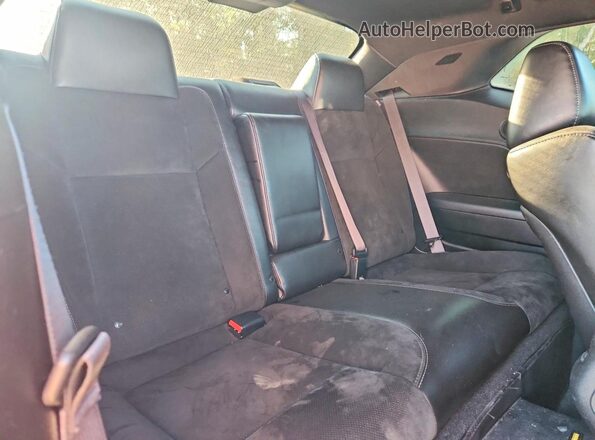 2C3CDZKG7PH670705 2023 DODGE CHALLENGER Красный Вид задних сидений