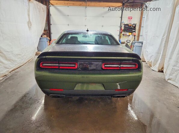 2C3CDZL92PH101924 2023 DODGE CHALLENGER Green Vista trasera