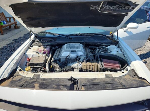 2C3CDZL95LH196232 2020 DODGE CHALLENGER White Rear interior view