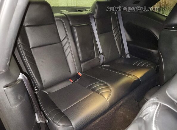 2C3CDZL96KH581295 2019 DODGE CHALLENGER Black Widok tylnych siedzeń