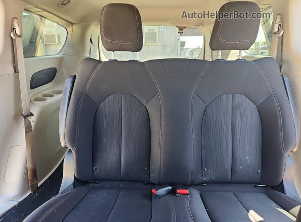 2C4RC1AG3JR355736 2018 CHRYSLER PACIFICA Gray 