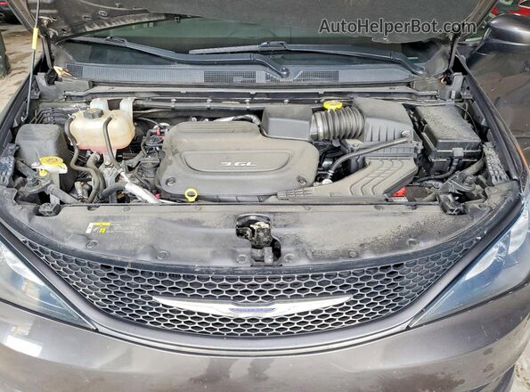 2C4RC1AG9JR104851 2018 CHRYSLER PACIFICA Gray Вид підкапотного простору