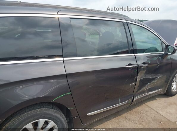 2C4RC1BG0HR543946 2017 CHRYSLER PACIFICA Black Вид спереду