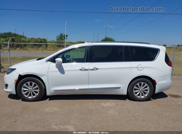 2C4RC1BG0JR110861 2018 CHRYSLER PACIFICA White Սալոնի 360 աստիճան տեսք