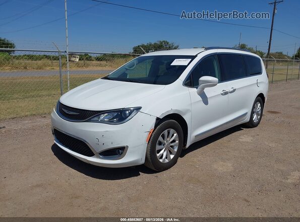 2C4RC1BG0JR110861 2018 CHRYSLER PACIFICA White Դիմացի տեսք