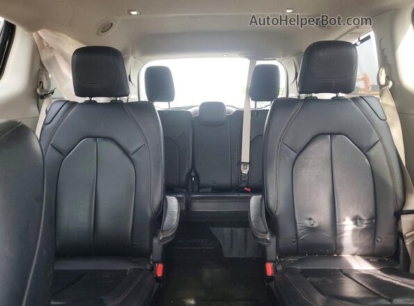 2C4RC1BG0JR120127 2018 CHRYSLER PACIFICA Black Հետևի նստատեղերի տեսք