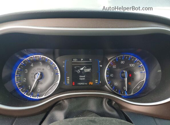 2C4RC1BG0JR149563 2018 CHRYSLER PACIFICA Gray Vista del cuadro de instrumentos