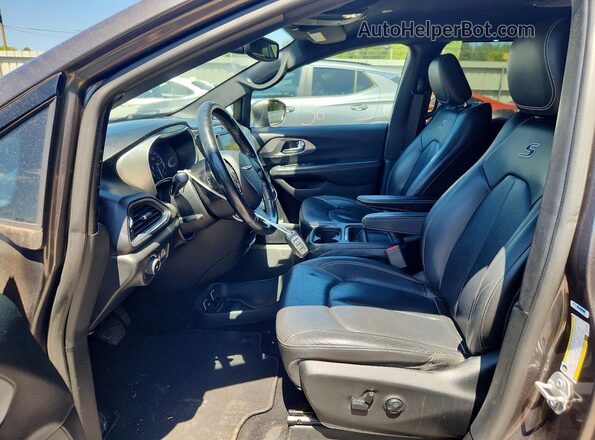 2C4RC1BG0KR570362 2019 CHRYSLER PACIFICA Gray Вид салону спереду