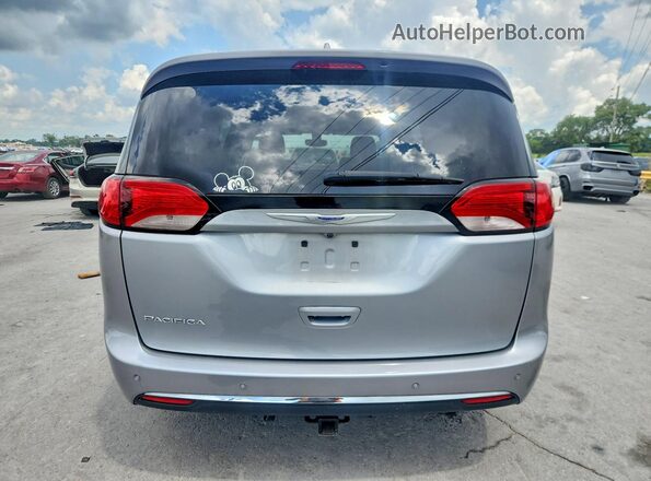 2C4RC1BG0KR603571 2019 CHRYSLER PACIFICA Silver Вид ззаду