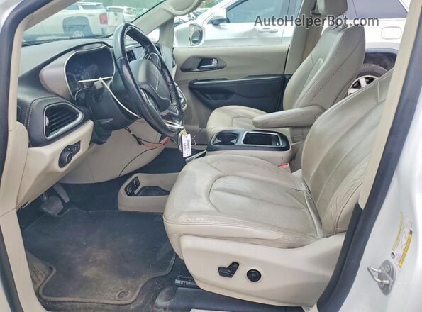 2C4RC1BG0MR528437 2021 CHRYSLER PACIFICA White Вид салону спереду