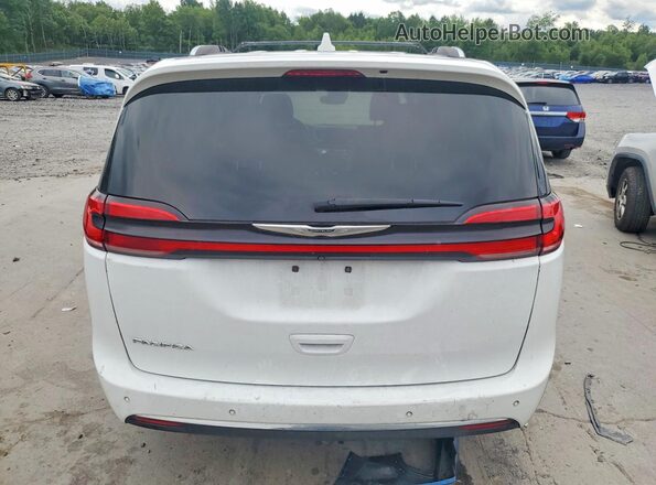 2C4RC1BG0MR528437 2021 CHRYSLER PACIFICA White Вид ззаду