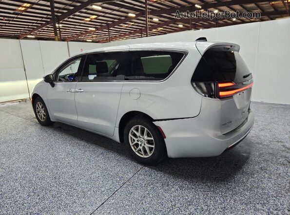 2C4RC1BG0PR567002 2023 CHRYSLER PACIFICA Silver 