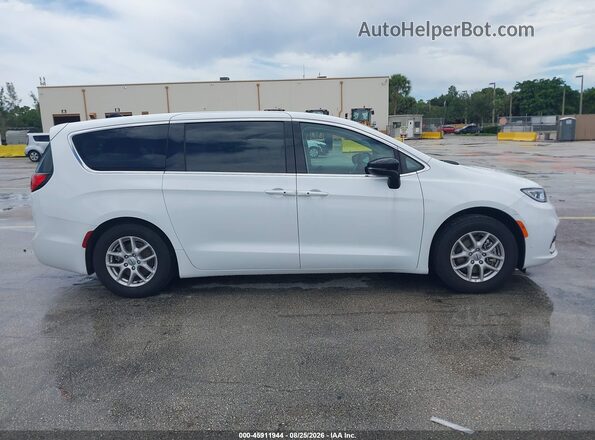 2C4RC1BG0RR168013 2024 CHRYSLER PACIFICA White უკანა სალონის ხედი