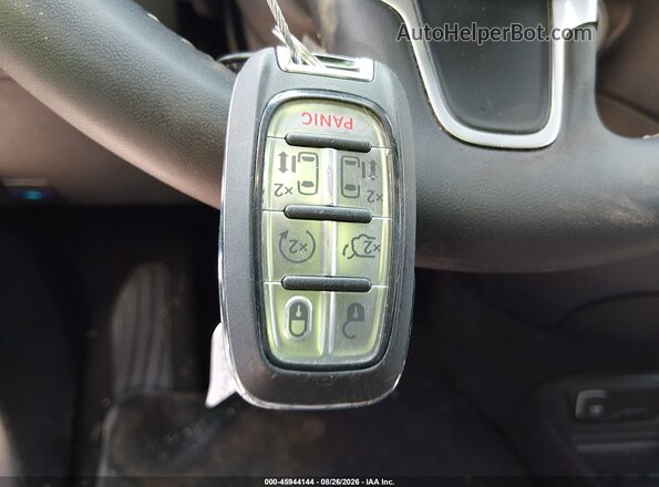 2C4RC1BG0SR512946 2025 CHRYSLER PACIFICA Blue Вид панелі приладів