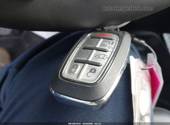 2C4RC1BG0TR204046 2026 CHRYSLER PACIFICA Серый Вид панели приборов
