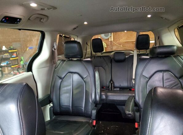 2C4RC1BG1HR794927 2017 CHRYSLER PACIFICA Black Vista de los asientos traseros