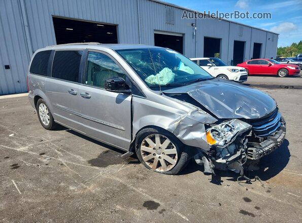 2C4RC1BG2GR137892 2016 CHRYSLER TOWN Silver Delantero derecho