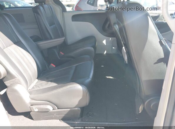 2C4RC1BG2GR188177 2016 CHRYSLER TOWN & COUNTRY Gray Widok naklejki z numerem VIN