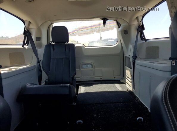 2C4RC1BG2GR290577 2016 CHRYSLER TOWN White Հետևի նստատեղերի տեսք