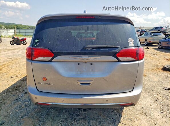 2C4RC1BG2HR576575 2017 CHRYSLER PACIFICA Серебряный Вид сзади