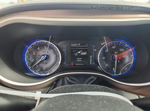 2C4RC1BG2HR815929 2017 CHRYSLER PACIFICA White Вид щитка приладів
