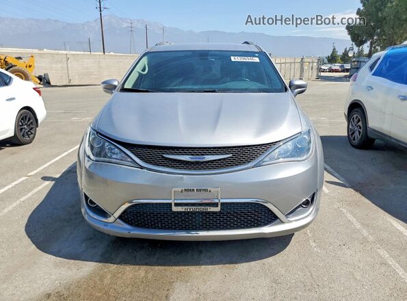 2C4RC1BG2JR233691 2018 CHRYSLER PACIFICA Silver Front view