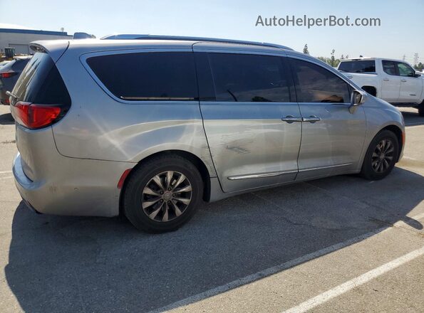 2C4RC1BG2JR233691 2018 CHRYSLER PACIFICA Silver Rear right