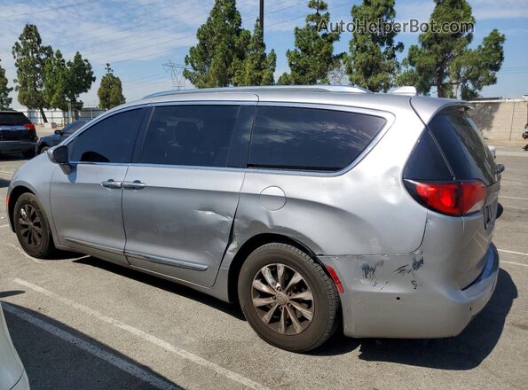 2C4RC1BG2JR233691 2018 CHRYSLER PACIFICA Silver Rear left