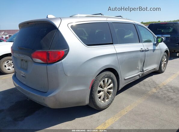 2C4RC1BG2JR290781 2018 CHRYSLER PACIFICA Gray უკანა მარჯვენა