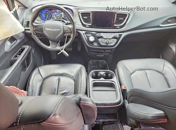 2C4RC1BG2KR507053 2019 CHRYSLER PACIFICA Бордовый Вид панели приборов