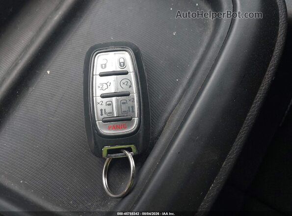 2C4RC1BG2KR507425 2019 CHRYSLER PACIFICA White Widok deski rozdzielczej