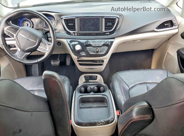 2C4RC1BG2LR100819 2020 CHRYSLER PACIFICA Коричневый Вид панели приборов