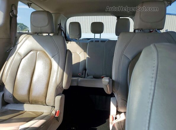 2C4RC1BG2MR600660 2021 CHRYSLER PACIFICA Gray Vista de los asientos traseros