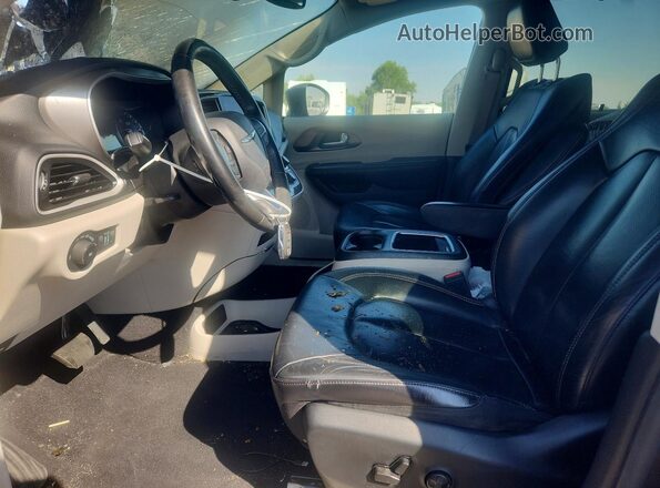 2C4RC1BG2NR188807 2022 CHRYSLER PACIFICA Charcoal Front interior view