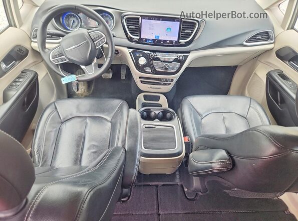 2C4RC1BG2NR190427 2022 CHRYSLER PACIFICA Gray Dashboard view