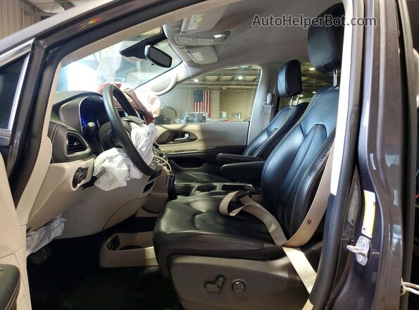 2C4RC1BG2PR502717 2023 CHRYSLER PACIFICA Gray Vista interior delantera
