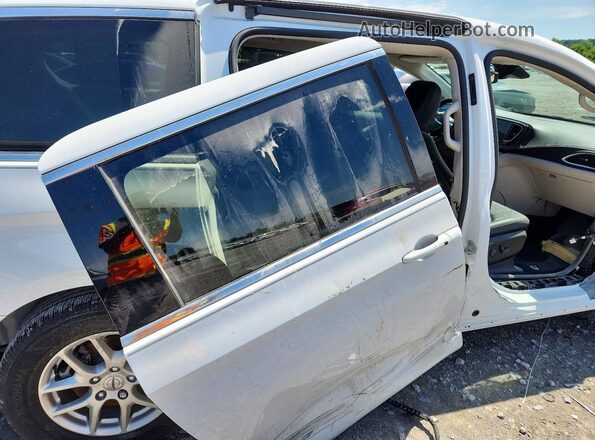 2C4RC1BG2RR110887 2024 CHRYSLER PACIFICA White Widok wnętrza z tyłu