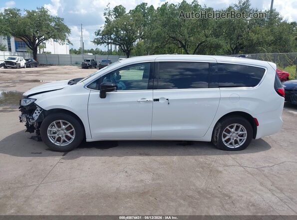 2C4RC1BG2TR186388 2026 CHRYSLER PACIFICA White Rear interior view