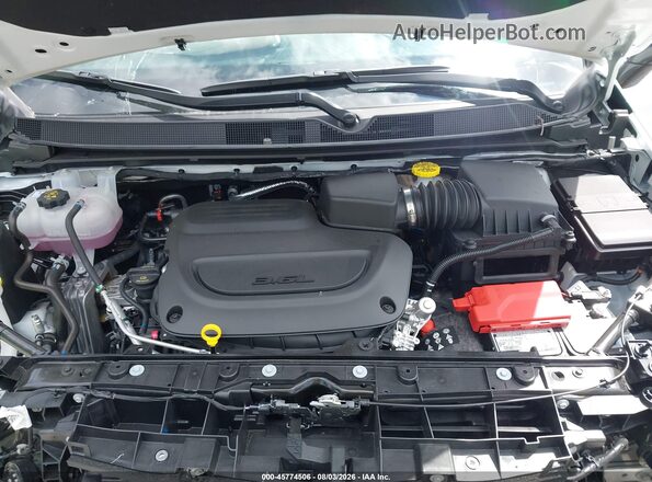 2C4RC1BG2VR562753 2027 CHRYSLER PACIFICA White Вид ззаду