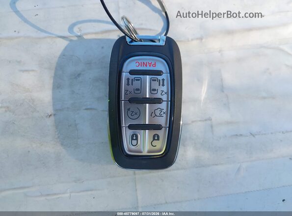 2C4RC1BG2VR567290 2027 CHRYSLER PACIFICA Blue Widok deski rozdzielczej