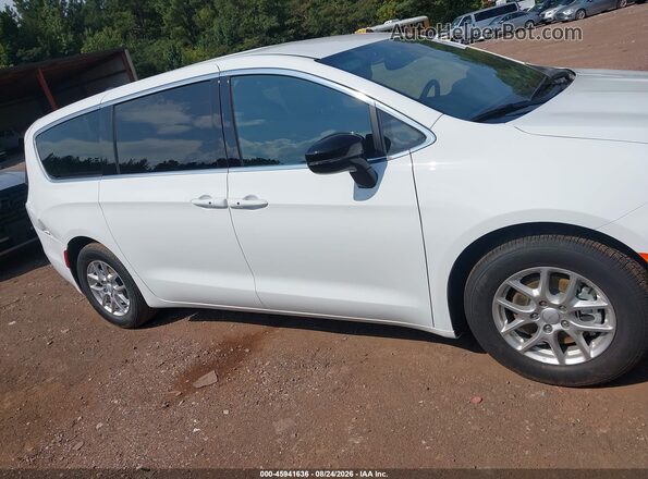 2C4RC1BG2VR575826 2027 CHRYSLER PACIFICA White Սալոնի հետևի տեսք