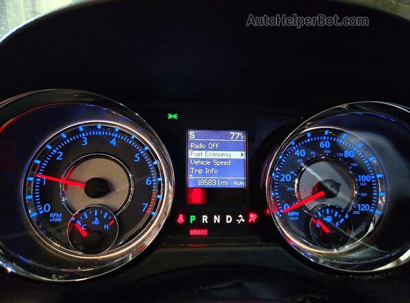 2C4RC1BG3GR289759 2016 CHRYSLER TOWN Black ხელსაწყოთა პანელის ხედი